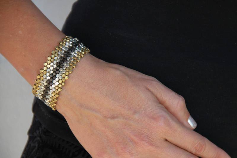 Perlen Sommer Armband - Schicht Freundin Geschenk Messing Stapelbar Festival Boho Schmuck Ideen von MokshaJewelryIbiza