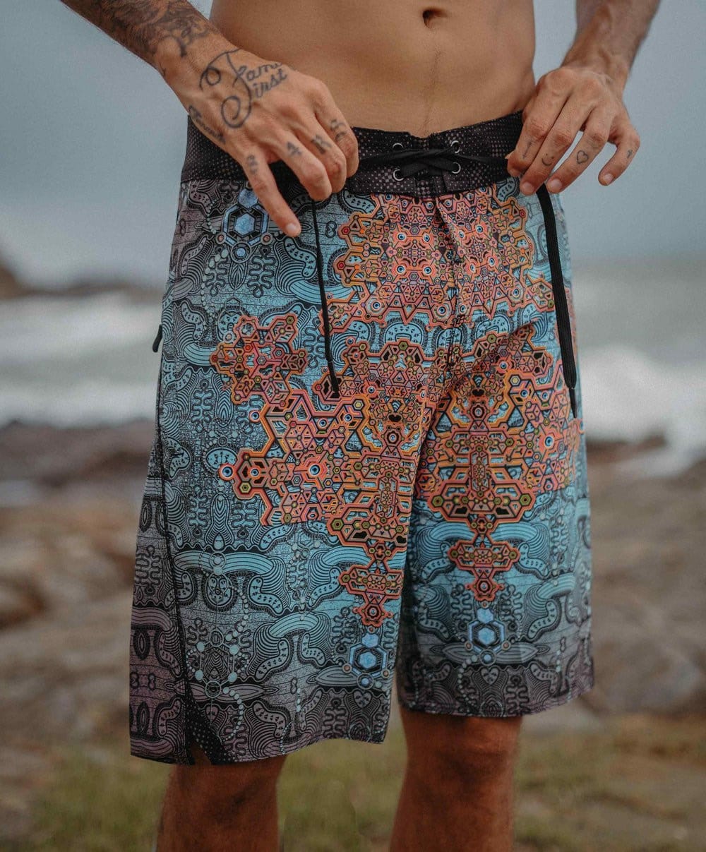 Psychedelic Boardshort - Boardshorts -Surfwear Surfen Bademode Shorts Sommershorts Sommer Psychedelic Psychedelic Boardshort - Boardshorts -Surfwear Surfen Bademode Shorts Sommershorts Sommer Psychedelic von MolecularCosmic