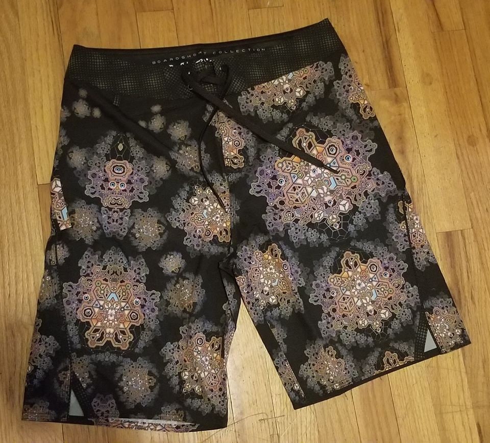 Psychedelic Boardshort - Boardshorts -Surfwear Surfen Bademode Shorts Sommershorts Sommer Psychedelic Psychedelic Boardshort - Boardshorts -Surfwear Surfen Bademode Shorts Sommershorts Sommer Psychedelic von MolecularCosmic