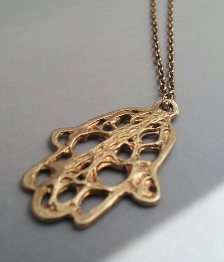 Goldanhänger Hamsa Hand Aus Der Sabrawear Kollektion von Molikan