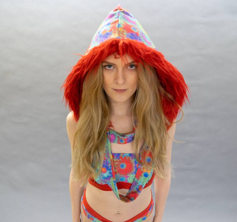 Gänseblümchen-Spektrum Und Rotem Fell Wickeln Kapuze von MolliPopGlow