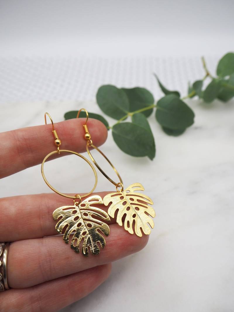 Monstera Blatt Creolen - Messing Ohrringe Monstera Blatt Creolen - Messing Ohrringe von MollieBrownUK