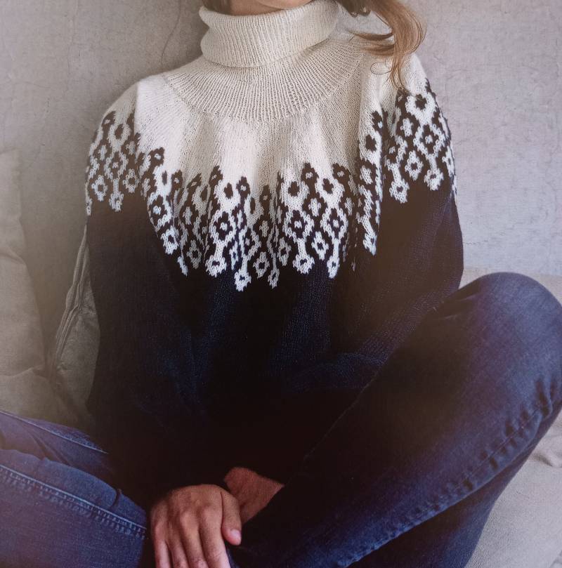 2713 Einzigartiger Handgestrickter Pullover Für Kalte Winter Tage von Mollistrick