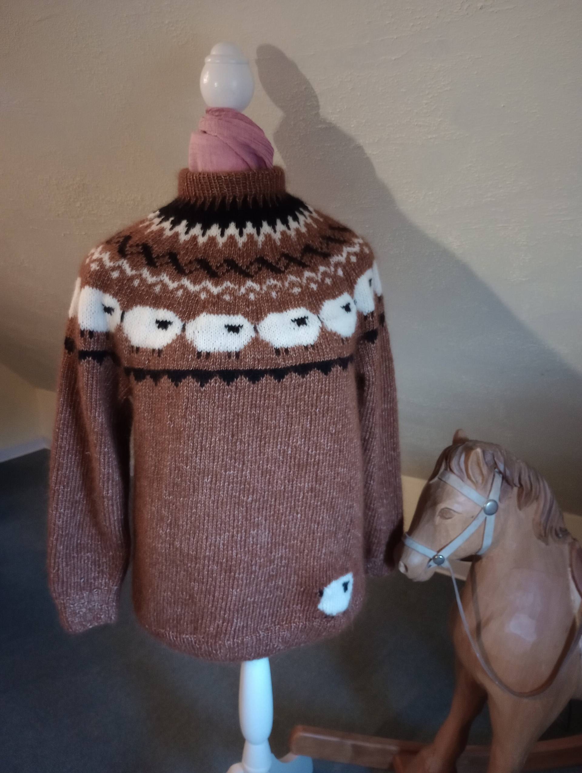 Einzigartiger Handgestrickter Island-/Norwegerpullover Kuschelige Eleganz Für Kalte Tage von Mollistrick