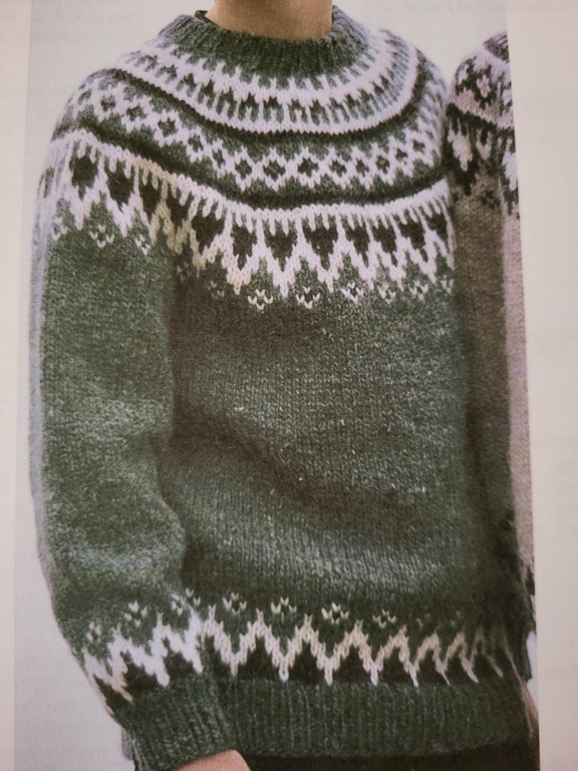 Handgestrickter Ice Nordicpullover. Kuschelige Eleganz Für Kalte Tage von Mollistrick