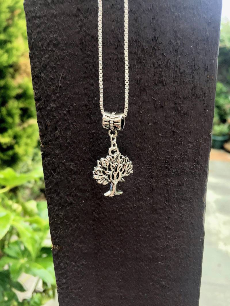 Baum Des Lebens Halskette. 925Er Silberkette. Geschenktüte Verpackt Baum Des Lebens Halskette. 925Er Silberkette. Geschenktüte Verpackt von MollyMcgheeBoutique