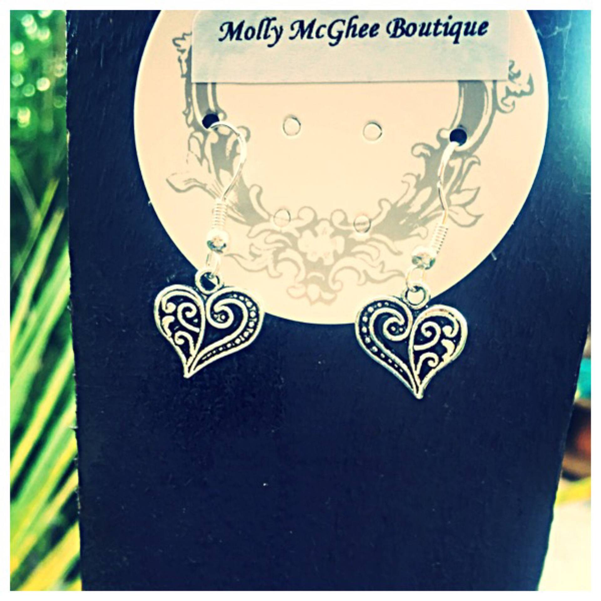 Elegante Doppelseitige Herz Ohrringe Mit 925 Silber Haken. Geschenktüte Verpackt Elegante Doppelseitige Herz Ohrringe Mit 925 Silber Haken. Geschenktüte Verpackt von MollyMcgheeBoutique