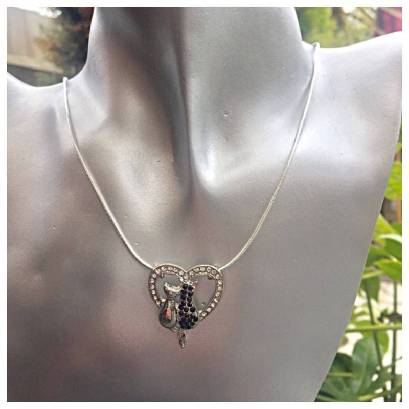 Wunderschöne Diamanté Katzenherz-Halskette Mit Einer 925Er Silberkette. Geschenktüte Verpackt von MollyMcgheeBoutique