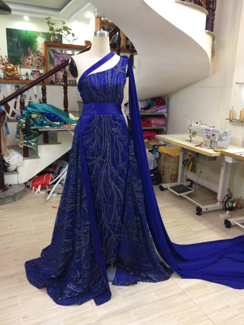 Glitzerndes Evie Kleid von MollyNguyenDesign