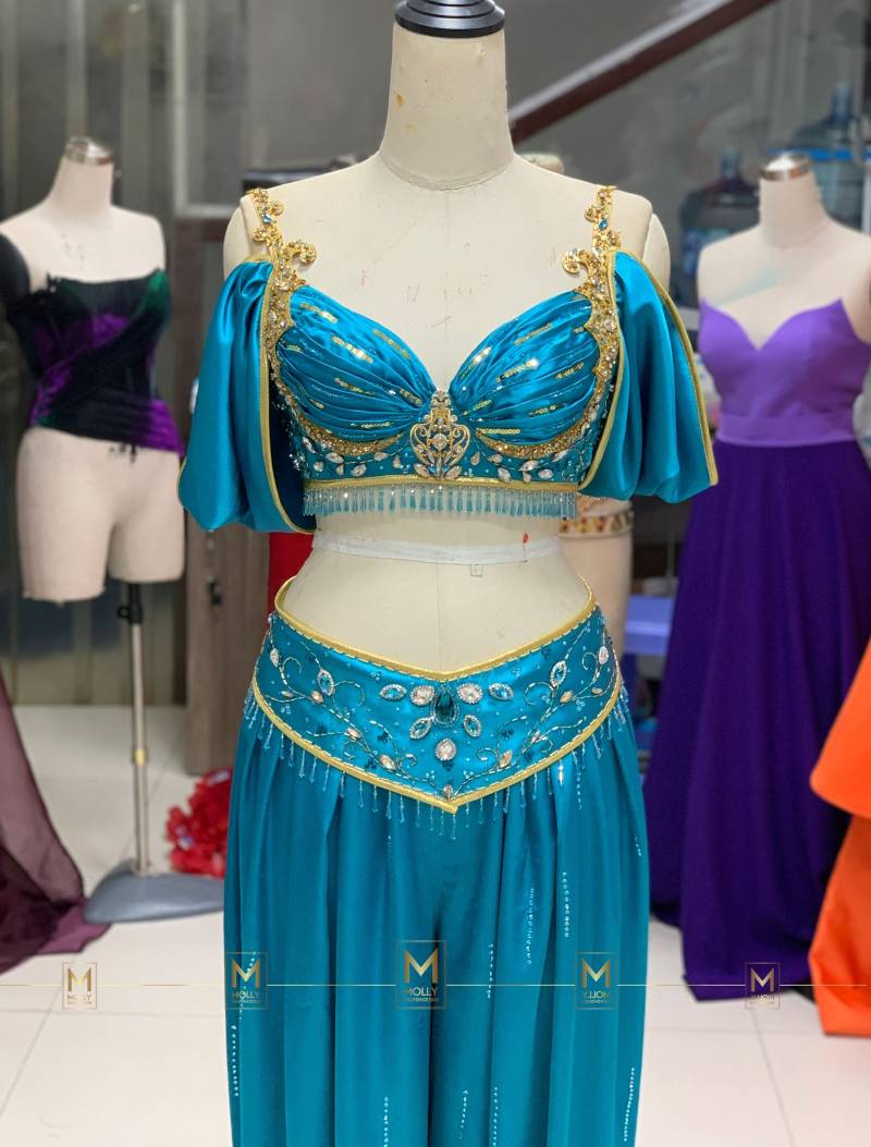 Prinzessin Jasmine Blau Inspiriert Puppe, Cosplay Für Erwachsene, Jasmin Kostüm, Outfit in Der Farbe Prinzessin Jasmine Blau Inspiriert Puppe, Cosplay Für Erwachsene, Jasmin Kostüm, Outfit in Der Farbe von MollyNguyenDesign
