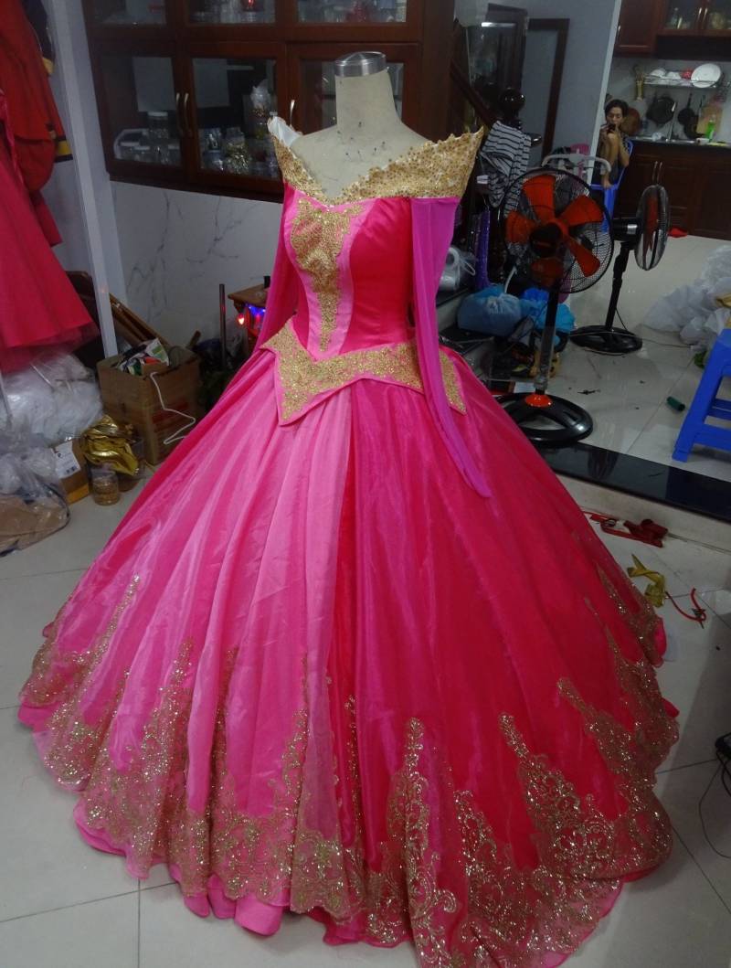 Sleeping Beauty Inspiriert Kleid, Rosa Kleid Für Erwachsene, Aurora Kostüm in Ihrer Größe, Cosplay von MollyNguyenDesign
