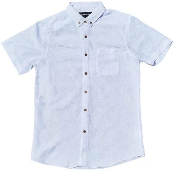 Molokai Solid Weiß Seersucker Button-Down-Hemd Molokai Solid Weiß Seersucker Button-Down-Hemd von MolokaiSurfCompany