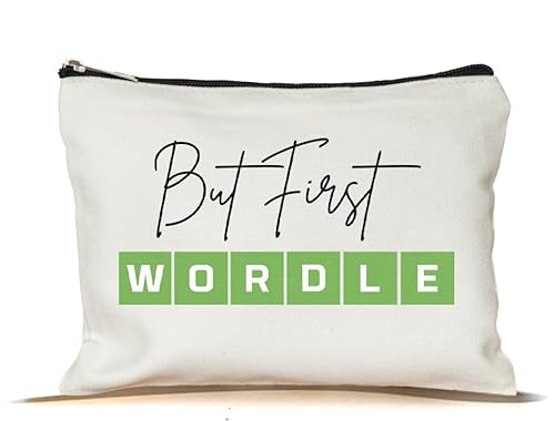 MoltDesigns Make-up-Tasche mit Aufschrift "But First Wordle", lustiges Geschenk für Wordle-Liebhaber, Make-up-Tasche, inspiriert von Wordle, Make-up-Tasche, Geschenke für Frauen, Freunde, Kollegen, von MoltDesigns