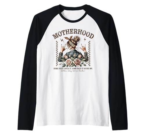 Lustiger Muttertag Mutterschaft Mama Rock Star Messy Bun Mom Raglan von Mom Tees NYC