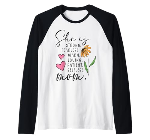 Sie ist Mama Muttertag Furchtlose Patientin Liebende selbstlose Mutter Raglan von Mom Tees NYC