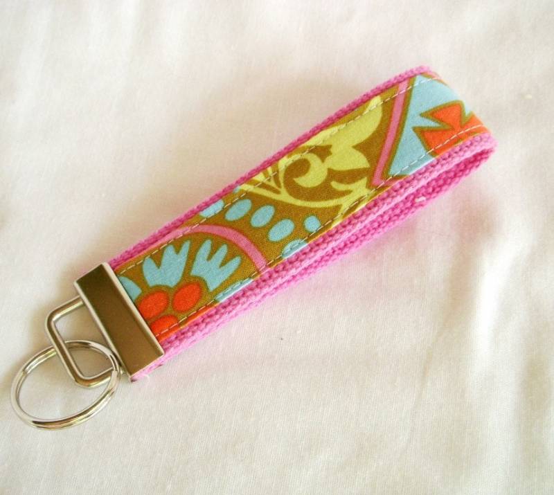 Keyfob Schlüsselanhänger Armband in Amy Butler Kashmir Okra Keyfob Schlüsselanhänger Armband in Amy Butler Kashmir Okra von MomNMiaDesigns