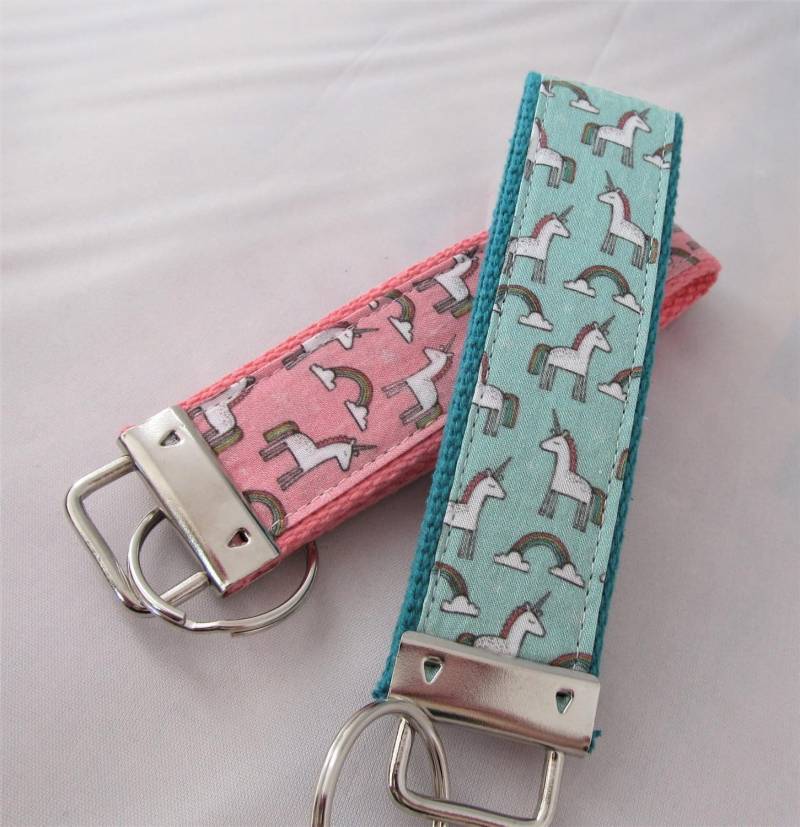 Keyfob Schlüsselanhänger in - Einhörner Und Regenbogen Türkis Oder Petrol Pink Als Keyfob Schlüsselanhänger in - Einhörner Und Regenbogen Türkis Oder Petrol Pink Als von MomNMiaDesigns