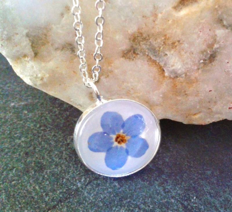 Echte Vergissmeinnicht Halskette Sterling Silber Getrocknete Blume Anhänger, Beste Geschenke Für Sie Echte Vergissmeinnicht Halskette Sterling Silber Getrocknete Blume Anhänger, Beste Geschenke Für Sie von Momatuvi