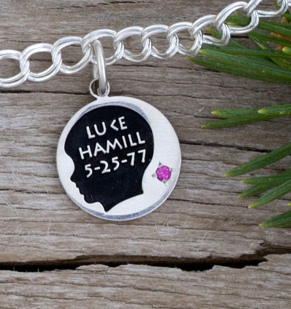 Runder Gewölbter Anhänger Mit Geburtsstein - 15mm Personalisierbar Babyname Und Geburtsdatum von MomentcreatorShop