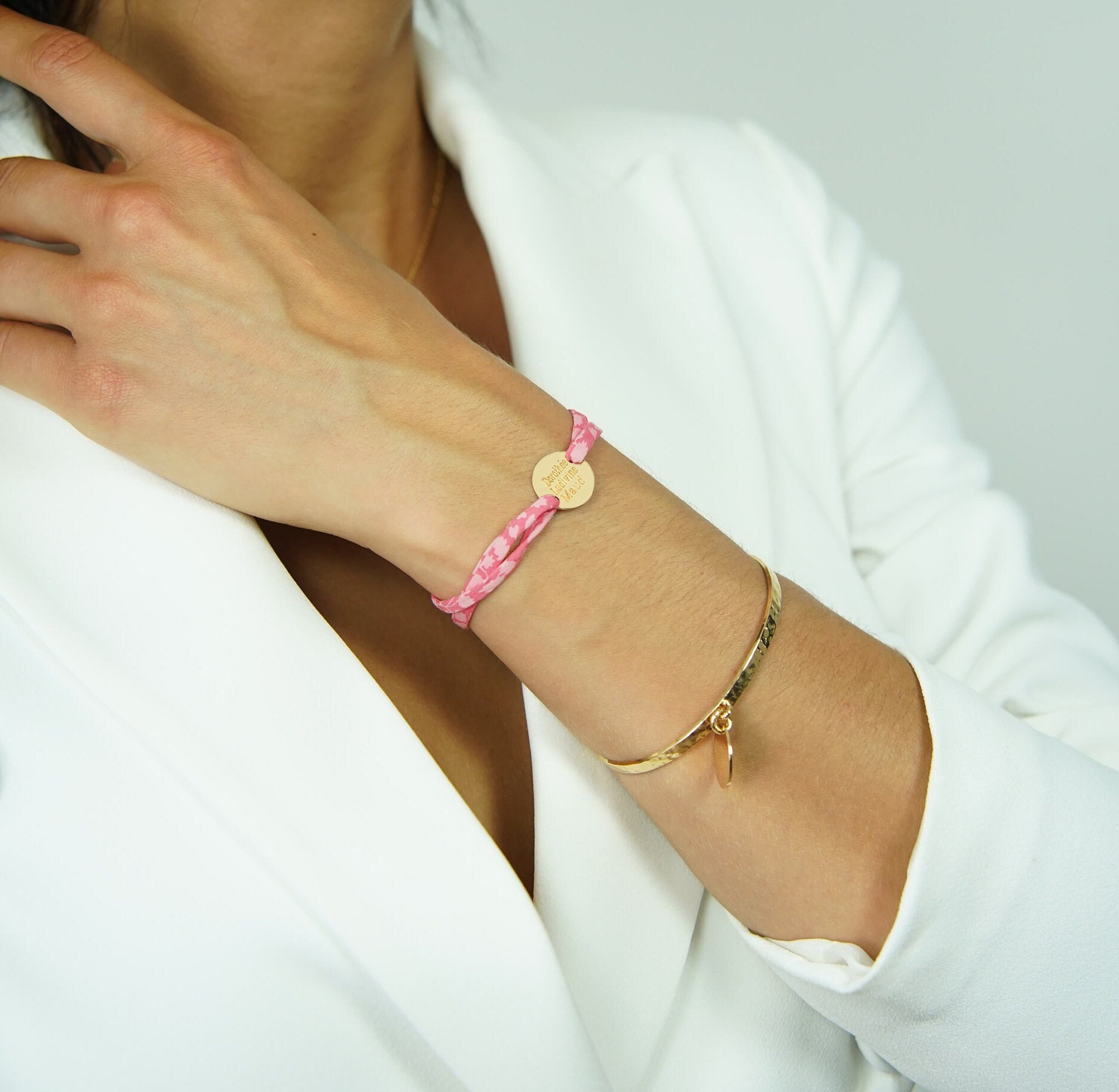Liberty-Armband Mit Personalisierter Vergoldeter Medaille, Schmuck Für Die Beste Freundin, Geschenk Mama, Überraschungsgeschenk Zum Geburtstag Liberty-Armband Mit Personalisierter Vergoldeter Medaille, Schmuck Für Die Beste Freundin, Geschenk Mama, Überraschungsgeschenk Zum Geburtstag von MomentsPrecieuxFR