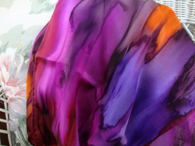 Schal, Seide, Frauen, Handgefärbt, Seidenschal, Plumtastic, Pflaume, Orchidee, Orange, Fuchsia Schal, Seide, Frauen, Handgefärbt, Seidenschal, Plumtastic, Pflaume, Orchidee, Orange, Fuchsia von MommaGoddess