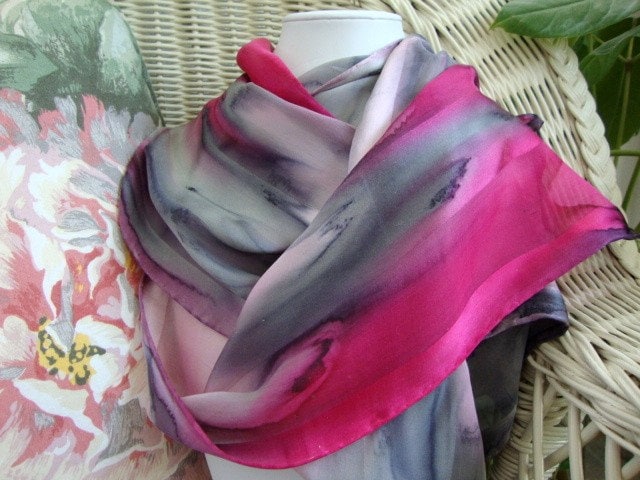 Schal, Seide, Frauen, Rosa Und Graue Prim Proper Hand Bemalt Seidenschal Schal, Seide, Frauen, Rosa Und Graue Prim Proper Hand Bemalt Seidenschal von MommaGoddess