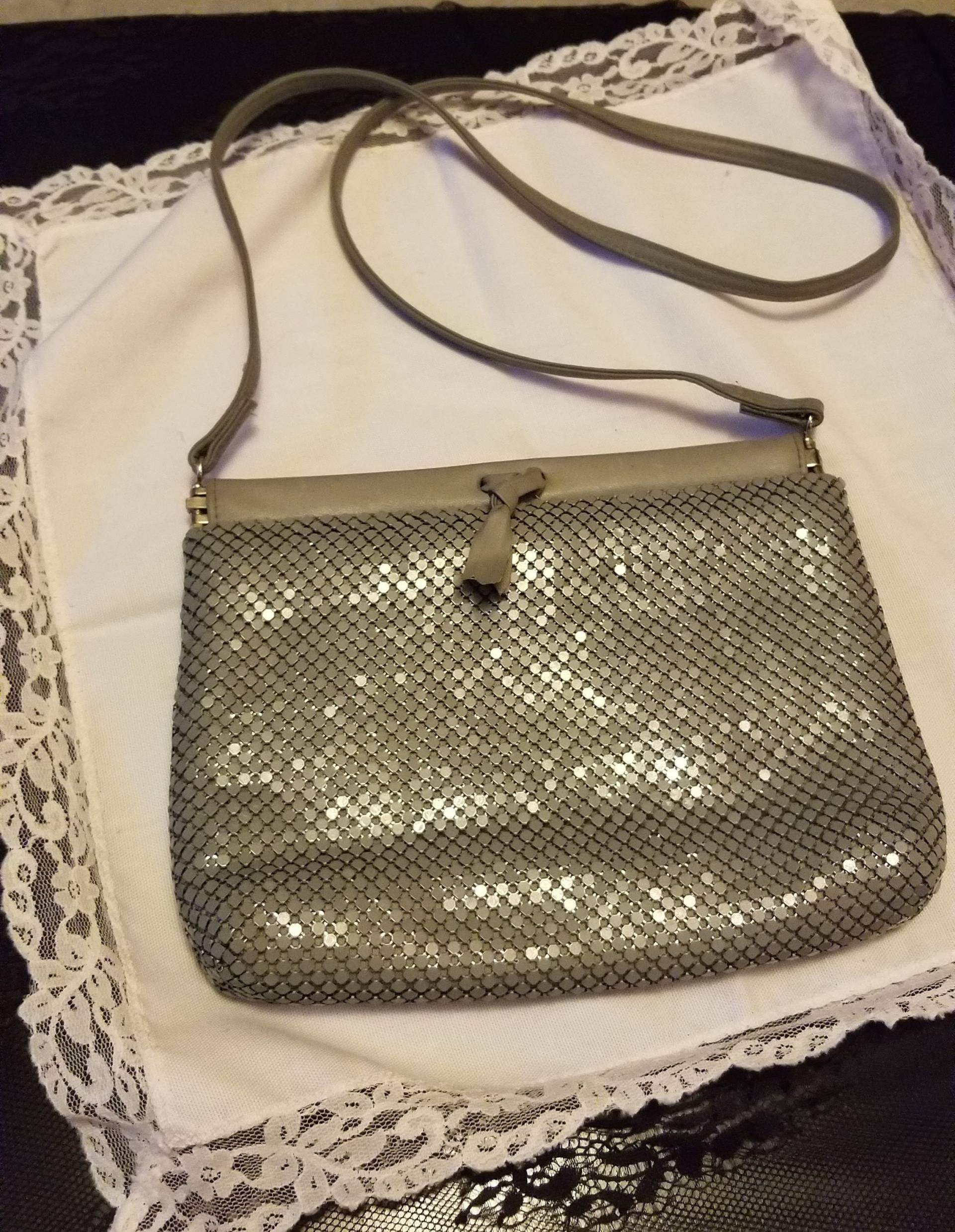 Jahrgang Leicht Grau Wittling Und Davis Mesh Tasche Abendtasche Jahrgang Leicht Grau Wittling Und Davis Mesh Tasche Abendtasche von MommaKosmos