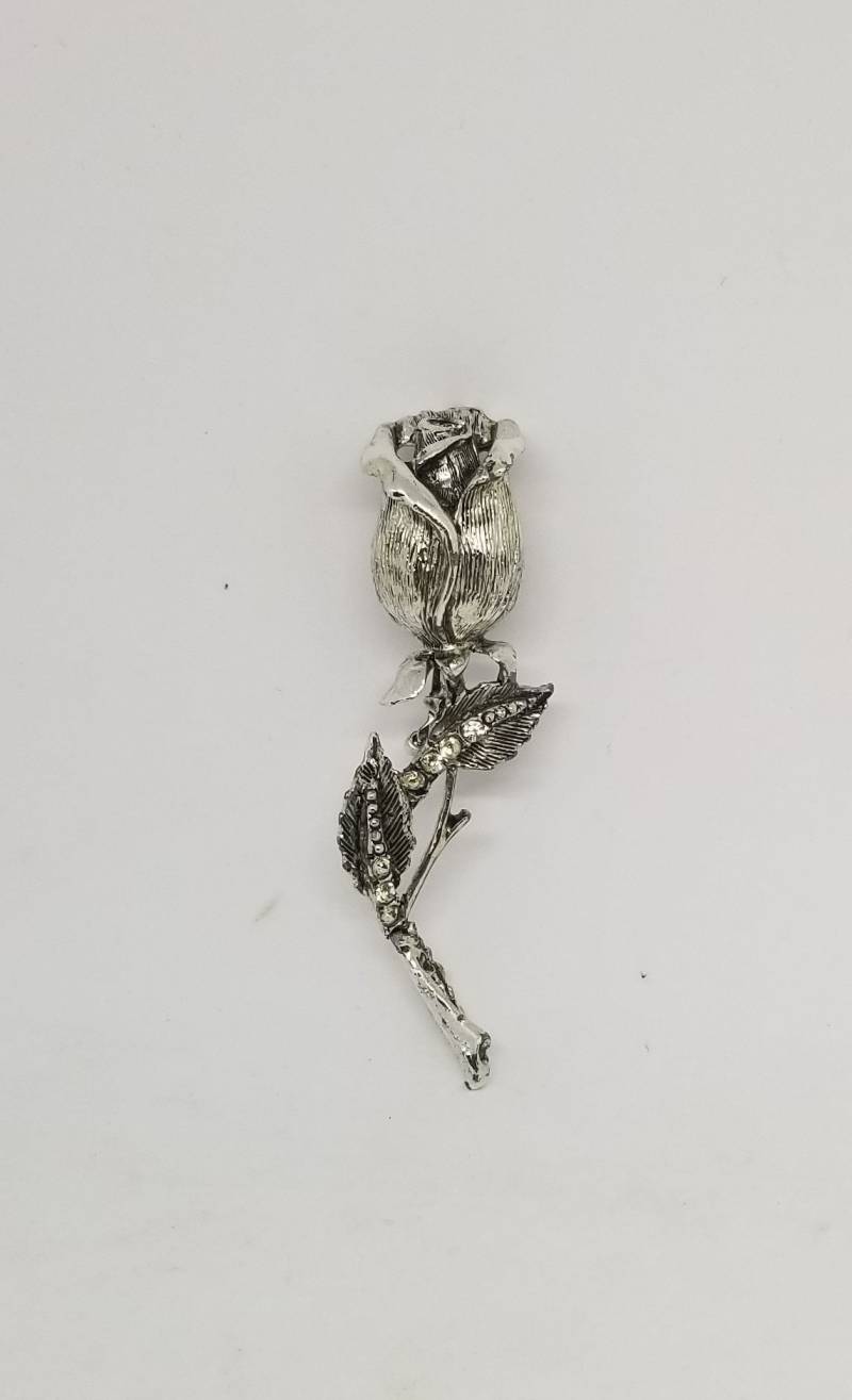 Vintage Large Silver Tone Strass Rose Brooch Pin Vintage Large Silver Tone Strass Rose Brooch Pin von MommaKosmos