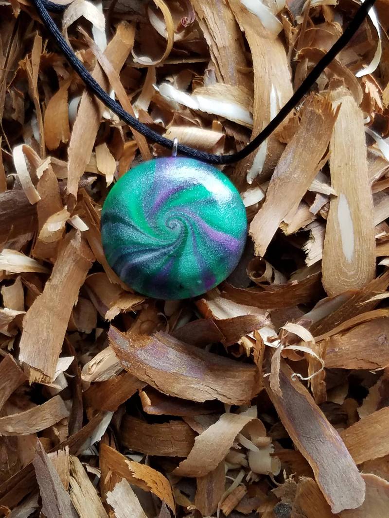 Polymer Clay Wellen Von Fantasy Halskette-Schnur Nicht Enthalten Polymer Clay Wellen Von Fantasy Halskette-Schnur Nicht Enthalten von MommaMia0807