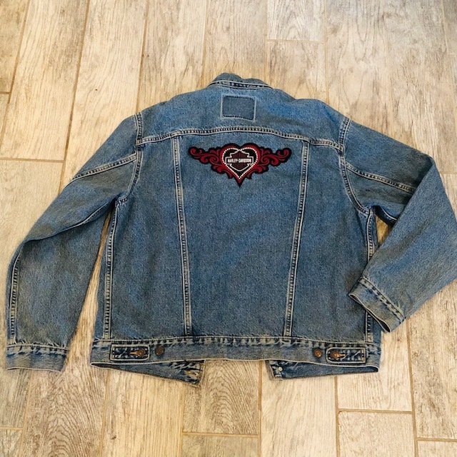 Harley Davidson Motorrad Levi Strauss Damen Denim Jeansjacke Mantel Rücken Patch Herz Größe Large Vintage L Vtg Live To Fahren von MommaofThreeMonkeys