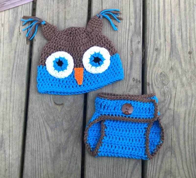Gehäkelte Blaue Und Braune Eulen Mütze Windelbezug Outfit Set von MommyAndMeCrochet18