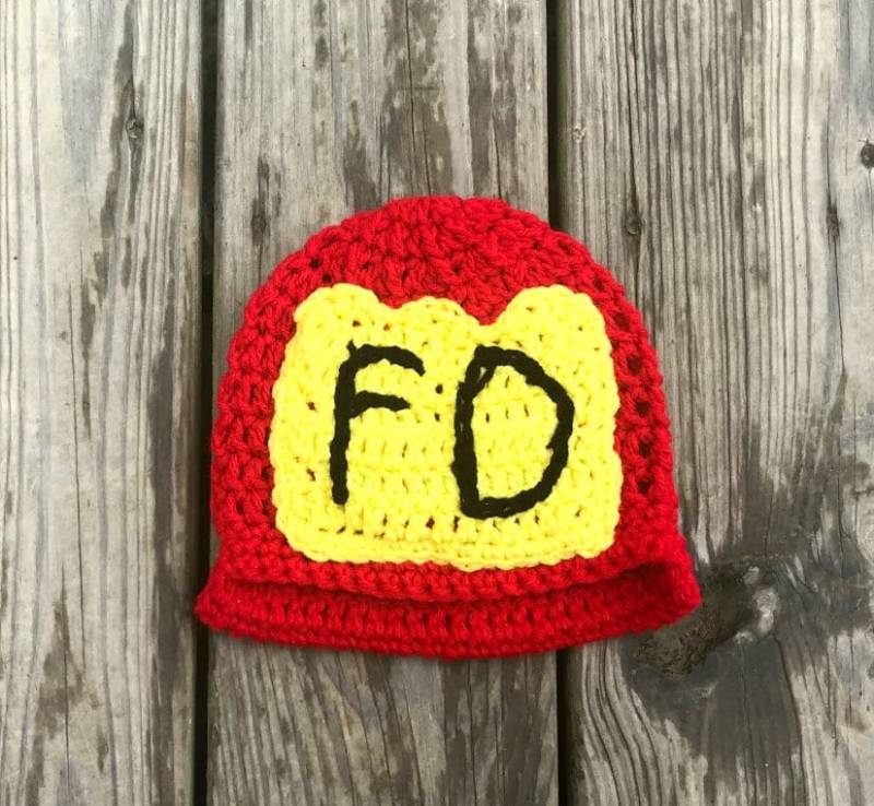 Gehäkelte Feuerwehr-Mütze von MommyAndMeCrochet18