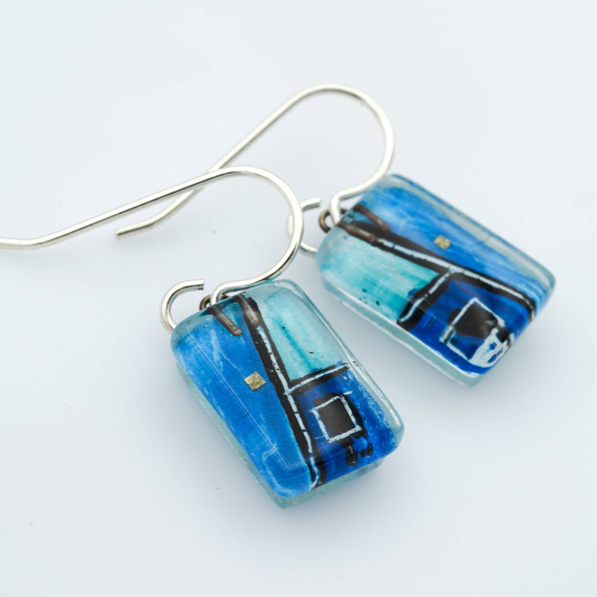 Fusing Glas Ohrhänger Blaues Haus Tropfen Hundertwasser Wien Fusing Glas Ohrhänger Blaues Haus Tropfen Hundertwasser Wien von MomoGlassworks