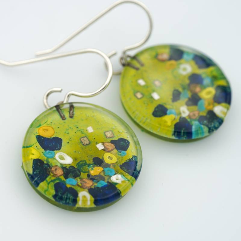 Geschmolzene Glas Ohrringe Garten Kreise Floral Klimt Geschmolzene Glas Ohrringe Garten Kreise Floral Klimt von MomoGlassworks