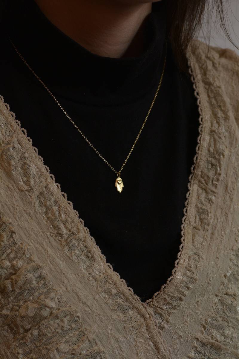 Gold Hamsa Herz Anhänger Handgemachter Glücksbringer Schmuck Gold Hamsa Herz Anhänger Handgemachter Glücksbringer Schmuck von MomoSara