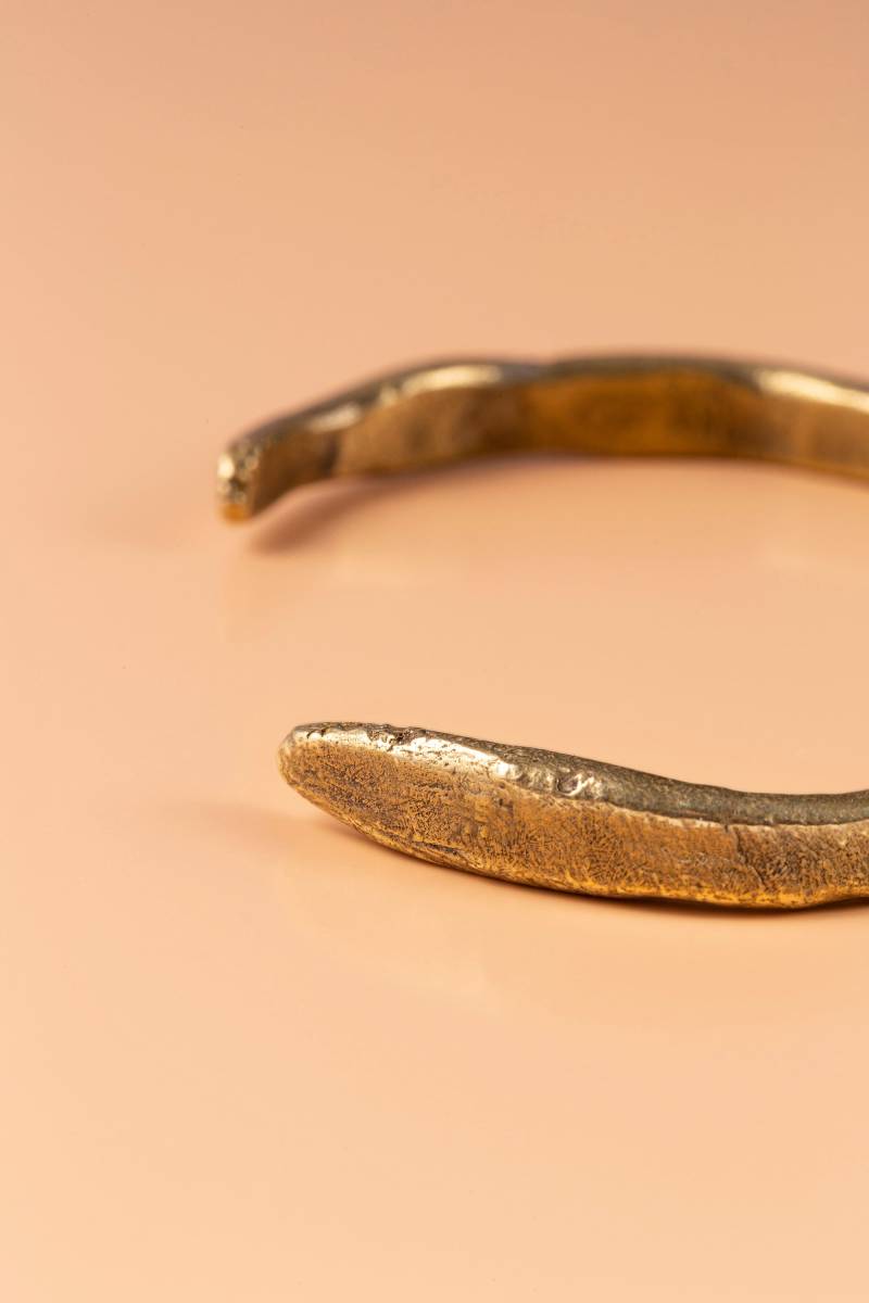 Herren Manschette Armband Messing, Statement Manschette, Einzigartige Unisex Messing Verstellbare Frauen Silber Messingarmband, Rohmessingarmband von MomoSara