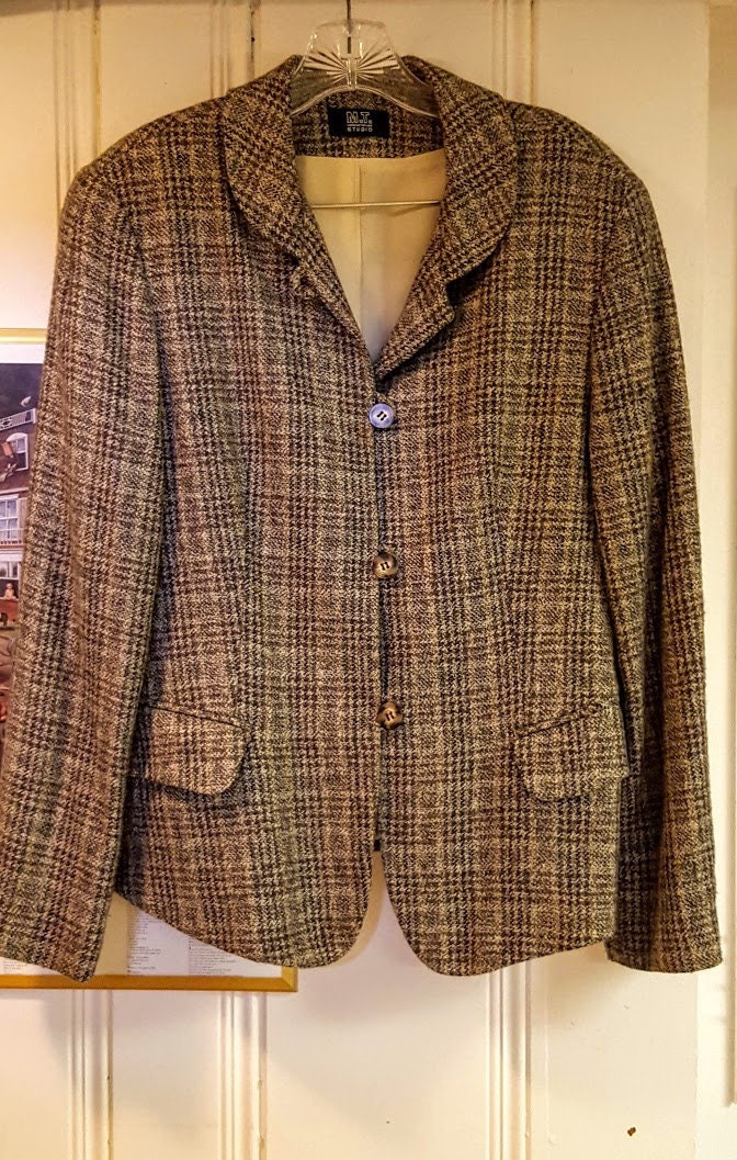 Mt Morgan Taylor Studio Brown Taupe Beige Woll-Viskose-Blazer-Jacke. Komplett Gefüttert. Frauen Medium. Jahrgang 1990Er Jahre. Karriere Oder Casual Mt Morgan Taylor Studio Brown Taupe Beige Woll-Viskose-Blazer-Jacke. Komplett Gefüttert. Frauen Medium. Jahrgang 1990Er Jahre. Karriere Oder Casual von Momsdrawer