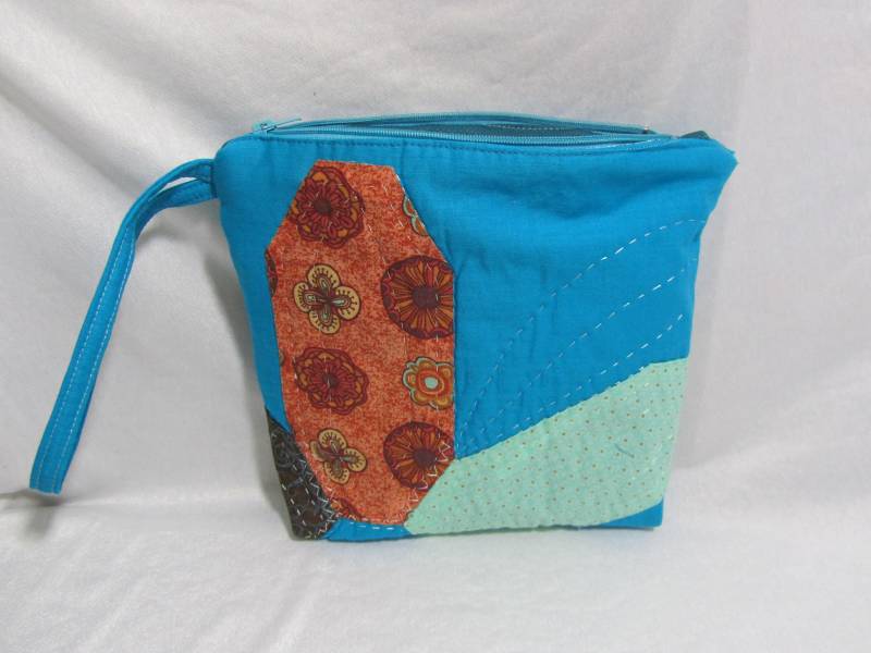Projekttaschehäkeltschekosmetiktasche-Taschenorganizer von MonDoCrafts