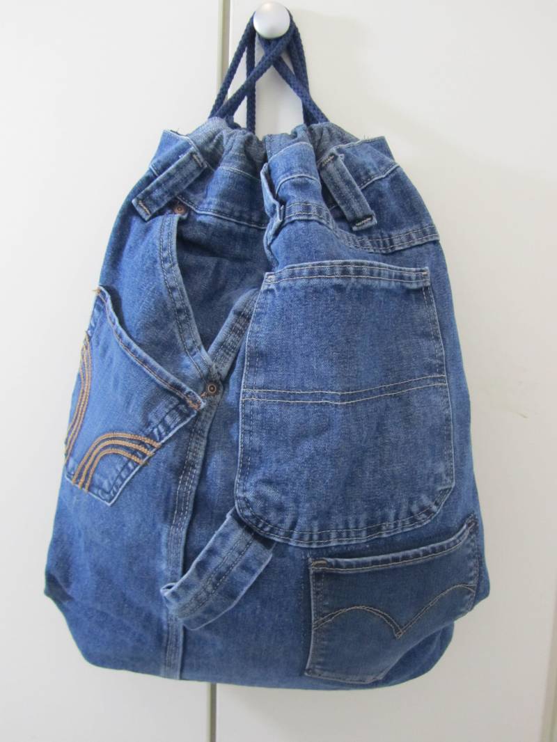 Turnbeutel-Rucksack-Jeans Upcyclingjeanstasche 2 in 1 von MonDoCrafts