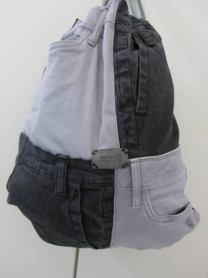 Turnbeutel-Rucksack-Jeans Upcyclingjeanstasche 2 in 1 von MonDoCrafts