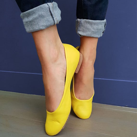 Gelbe Lederballerinas, Damen-Lederballerinas, Gelbe Flache Lederschuhe, Lederballerinas Mit Runder Spitze, Damen-Ballerinas Lederfutter von MonSoulier