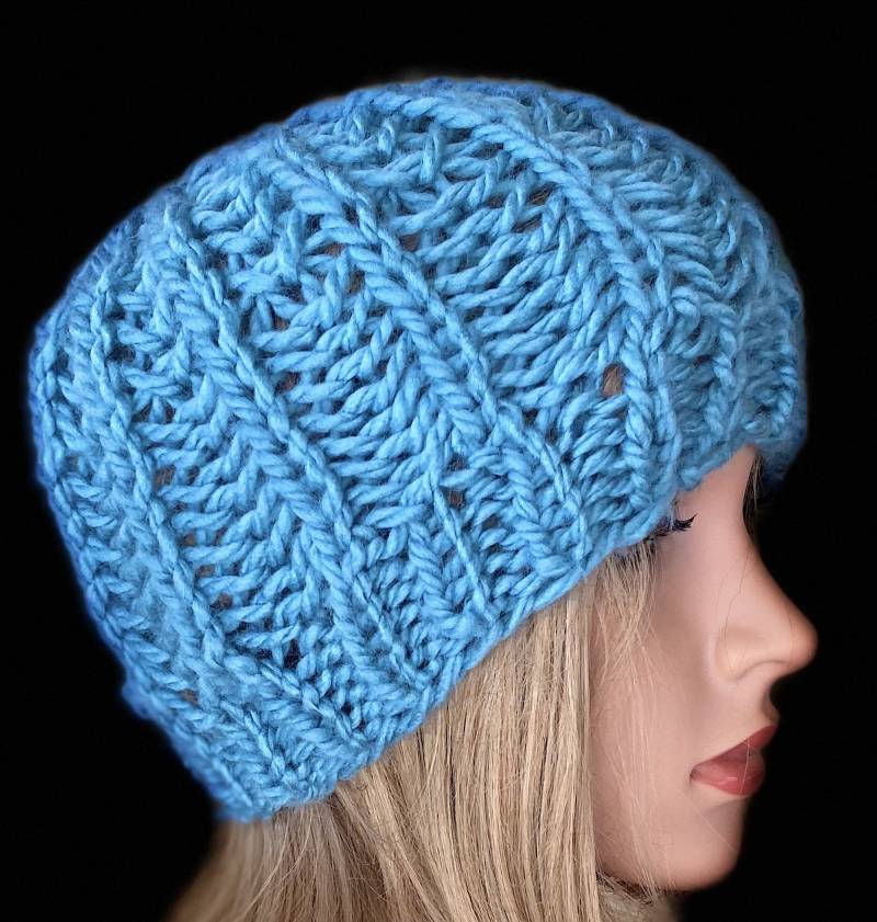 Unisex Olivgrüne Wintermütze Unisex Olivgrüne Wintermütze von MonaMiaDesign