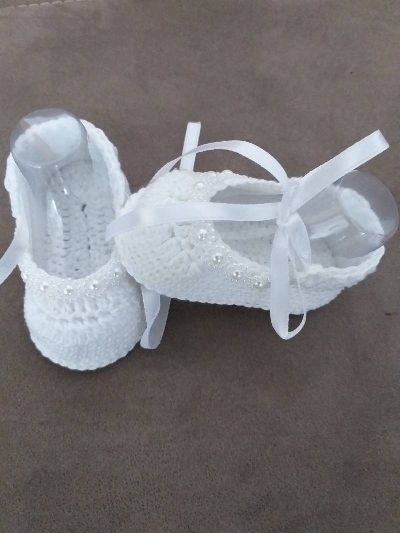 Gehäkelte Babyschuhe, Taufschuhe in Weiß Und Creme von Monalisa11Shop