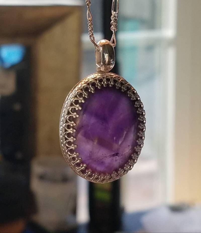 Amethyst Chevron Anhänger Amethyst Chevron Anhänger von MonarchButterflyD