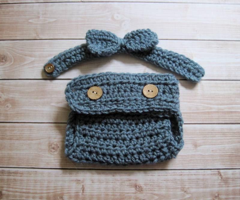 Baby Windel Cover Mit Fliege Für Jungen Blaues Cake Smash Outfit Gehäkelt von Monarchdancer