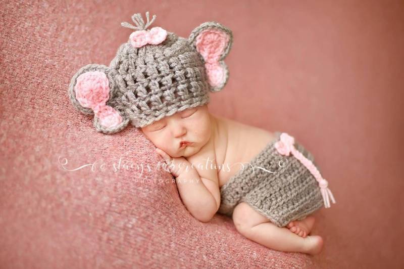 Gehäkelte Baby Elefant Outfit Pink & Grau Neugeborene Fotorequisite von Monarchdancer