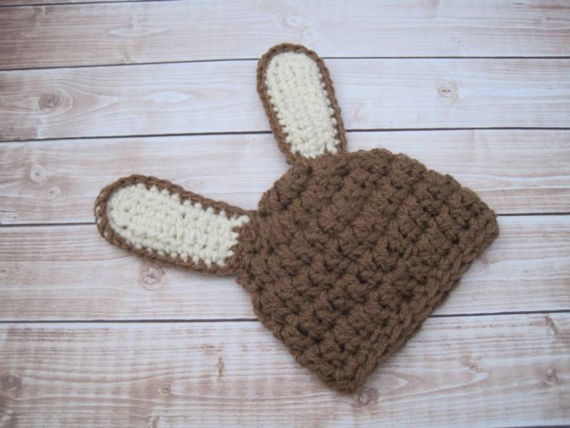 Gehäkelte Baby Häschen Mütze Braun & Cremeweiß, Newborn Oster Outfit von Monarchdancer