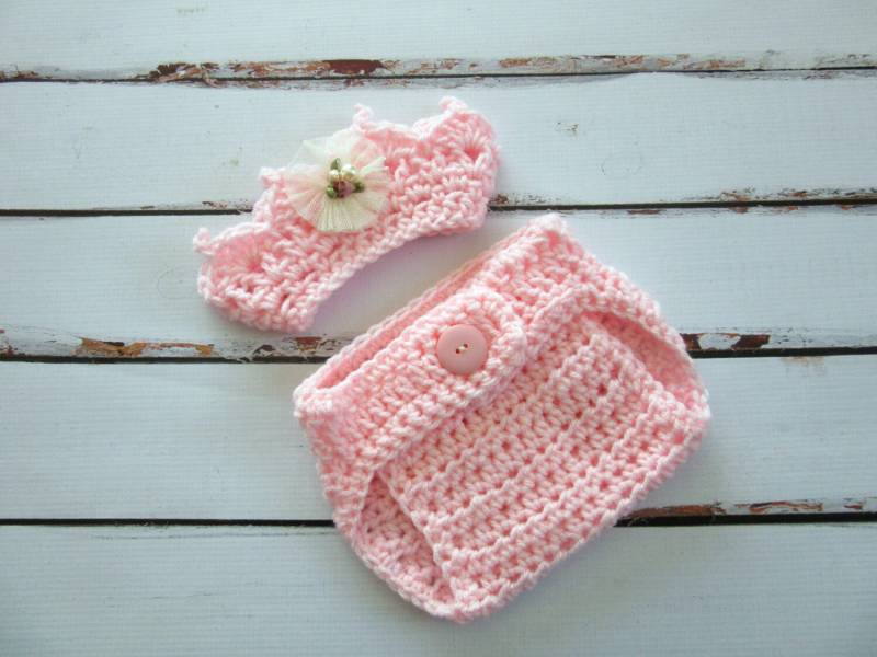 Gehäkelte Baby Krone Und Windel Cover Set Pink Princess Photo Prop von Monarchdancer