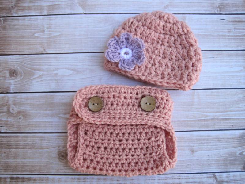 Gehäkelte Baby Pumphose Und Mütze Set Rosa Neugeborenen Outfit von Monarchdancer