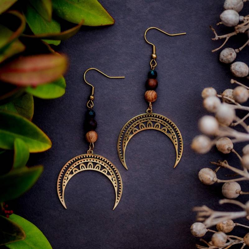 Halbmond Ohrringe Mit Achat Edelsteinen | Goldene Edelstein Boho Schmuck Spiritueller Goldene Hängend von MondNomaden